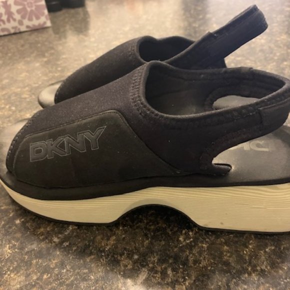 DKNY wedge sandals with black stretch uppers, peep toe and slingback. Size 10 US - Picture 3 of 3